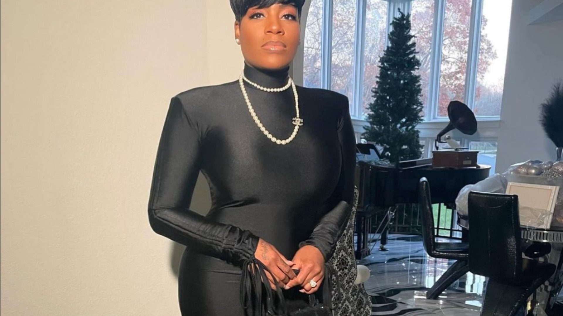 Fantasia announcing her Sigma Gamma Rho honorary induction